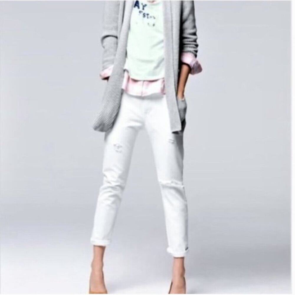 Gap 1969 White Sexy Boyfriend Distressed Capri Jeans Size 33R